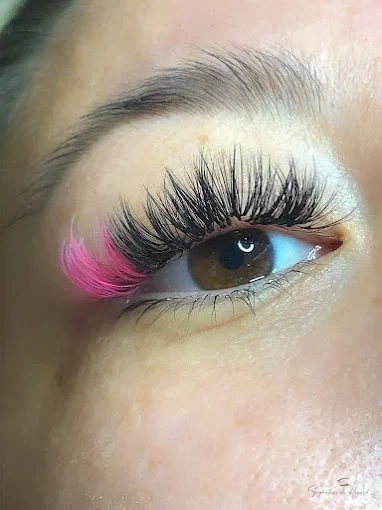 Cils colorés